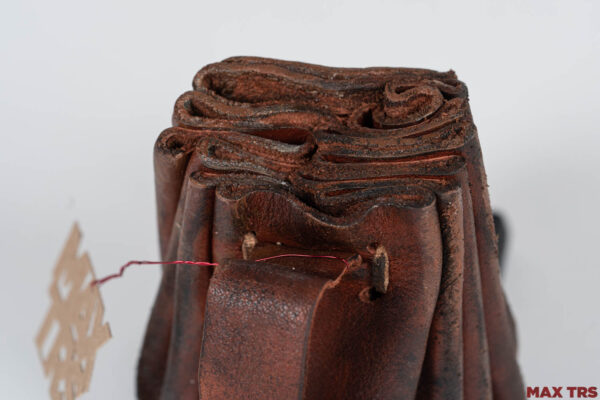 Lara Croft ammo pouch leather rottr detail